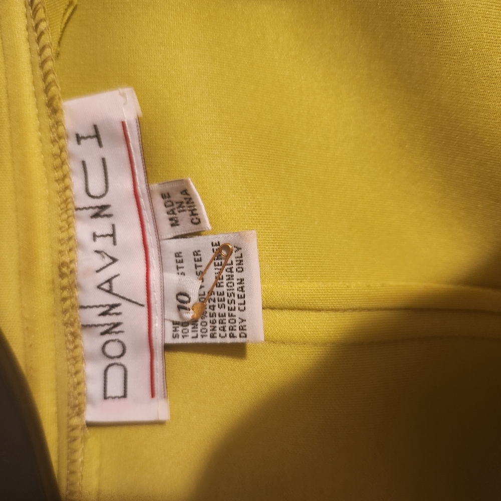 Donna Vinci Yellow Garment